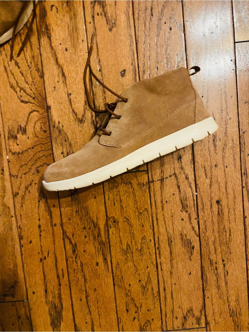 UGG Men's Suede Chukka Boots in Tan/Brown